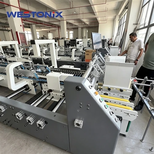 بازدید مشتری هندی از کارخانه Westonix برای-بازرسی در محل از چسب پوشه گوشه GSF...